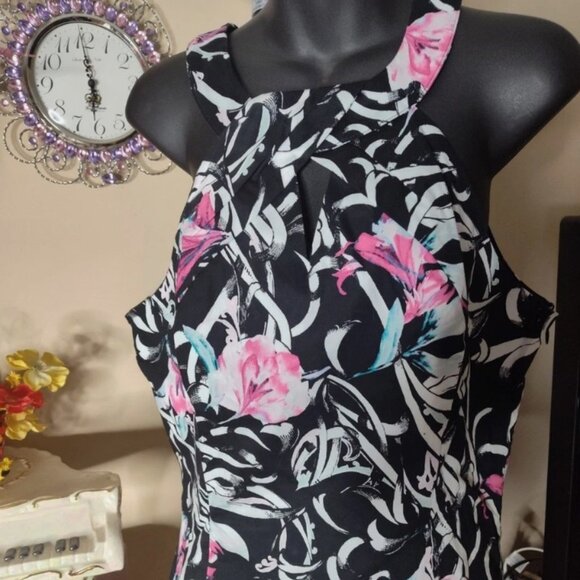 White House Black Market Tops - White House Black Market Halter Tank B/W/Pink Floral Side Zip Sleeveless Size 14
